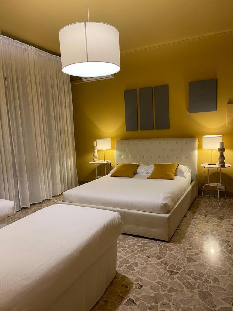 Central Suite Bed&Breakfast โบโลญญา ภายนอก รูปภาพ
